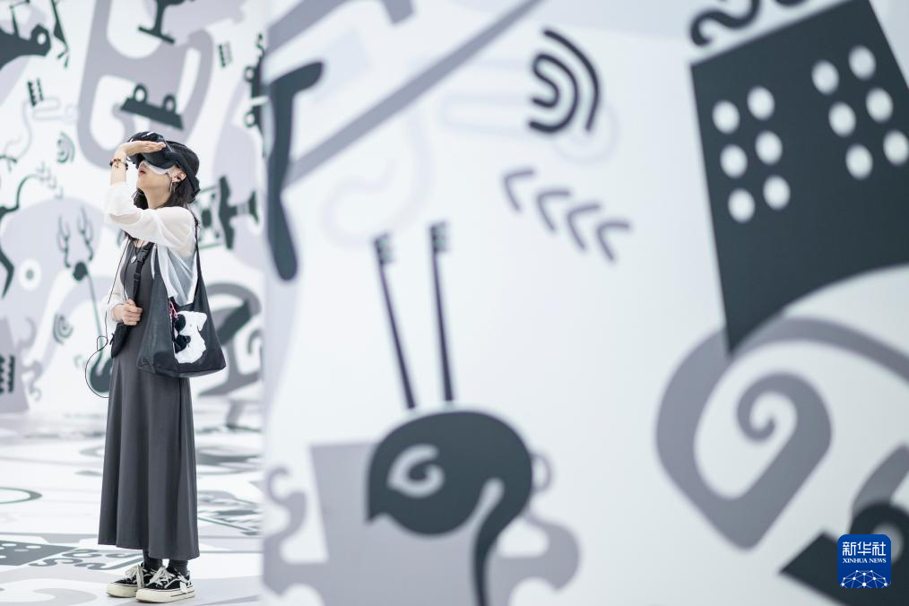 文化中国行｜在VR世界体验“数字国宝”